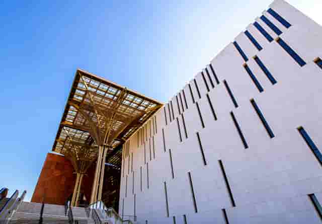 胖人穿衣搭配技巧女时尚连衣裙