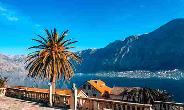 韩国最流行女生冬季穿搭(今年最流行的女生穿搭)